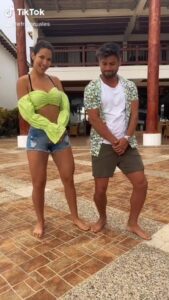 Efraín Ruales Instagram - Vaya ahí choco choco 🍫 @ale_jaramillo 🙏🏾🥰