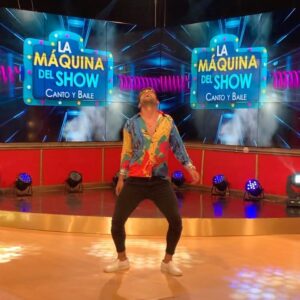 Efraín Ruales Instagram - Un clásico no puede faltar 😁 #lamaquinadelshow @encontactoecuavisa que team son ustedes ? #teamale #teamefra @ale_jaramillo 😍 #scoobydoopapa