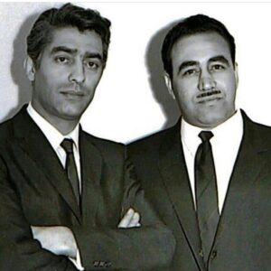 Ehsan Khajeamiri Instagram - خیلی این عکس دوست داشتم گفتم با شما به اشتراک‌بزارم مرحوم فردین در کنار پدرم
