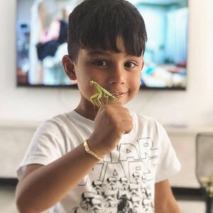 Ehsan Khajeamiri Instagram - ارشان و پت های خانگیش
تصویر آخر هم کپ کرده چون اومده مدرسه اسم بنویسه 😁
