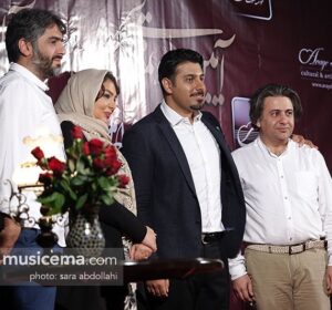 Ehsan Khajeamiri Instagram - رونمایی آلبوم  سی سالگی در کنار دکتر افشین یداللهی نازنین و علیرضا جان افکاری و زهرا عاملی عزیز خیلی دلگیر که دیگه افشین کنارمون نیست کاشکی بیشتر قدر شو میدونستم ای کاش بود