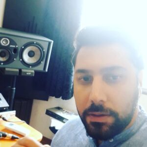 Ehsan Khajeamiri Instagram - این زخما رو به کوه بزنی به پلک زدنی میریزه 😍
@roozbehbemaniofficial 
@ehsanneyzan 
@miladhashemi