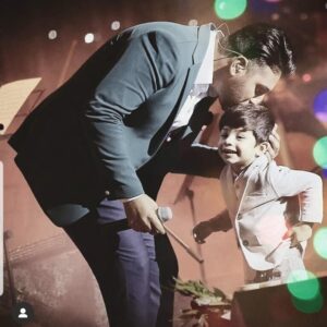 Ehsan Khajeamiri Instagram - تولدت مبارک پسرم ❤😘
اومدی تا بره فصل دیوونگهی  شدی ارامش کل این زندگی 
با تو هر ثانیه عاشقانه س برام  آرزوها مو از کی‌بی بجز تو‌بخوام