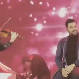 Ehsan Khajeamiri Instagram - تمام قلب تو به من نمیرسه همین که فکرمی برای من بسه !😘❤