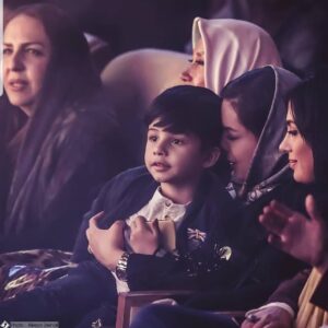 Ehsan Khajeamiri Instagram - 😍 دیشب به من میگه بابا خیلی کنسرت تو دوسداشتم بازم میام