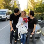 Ekin Mert Daymaz Instagram - Başta senin sonra tüm annelerimizin anneler günü kutlu olsun 🖤🖤