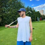 Eldar Dzharakhov Instagram - Молодой, талантливый, харизматичный, умный, смешной, знаменитый, богатый и очень скромный