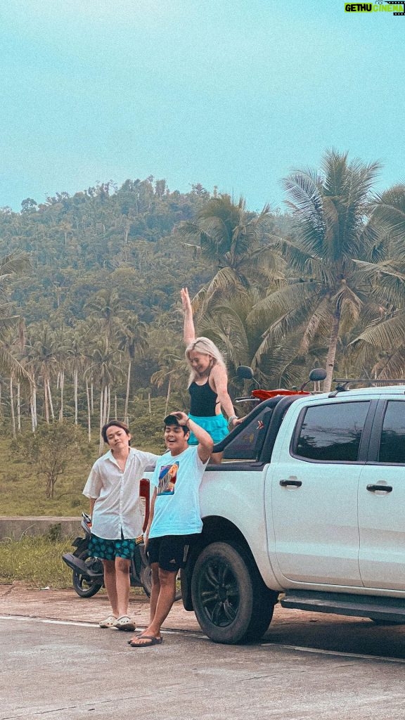 Ella Cruz Instagram - magmotor sa Siargao << Magdrive ng trike sa Siargao 😁 Bilang ako lang nakagets pano ioperate ang trike, ako na ang nagdrive 😅 Full vlog sa YT 😉 Siargao Island, Philippines