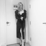 Elle Fanning Instagram - COLBERT 😎 TONIGHT FOR ‘THE GIRL FROM PLAINVILLE’ @samanthamcmillen_stylist @erinayanianmonroe @justjenda @felicityasargent @polisg @colbertlateshow @hulu @girlfromplainvillehulu