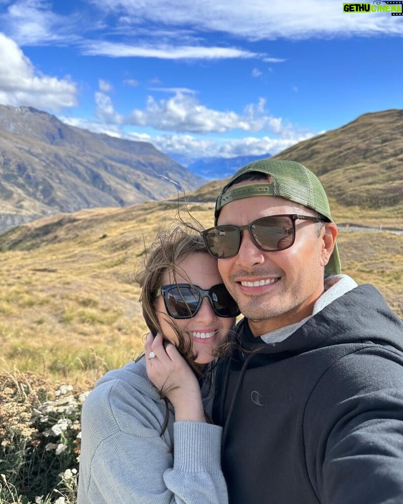 Ellen Adarna Instagram - Exactly a year ago you thought you were going to die 😂 but here we are, sooo alive! 😂❤️🥰😘 happy anniversary my forever GOR! I love you! @ramsayderek07 to many more adventures and your “in your head” near death experiences 🤣🤪😂