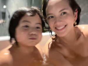 Ellen Adarna Instagram - My Bath Bomb Date 🥰