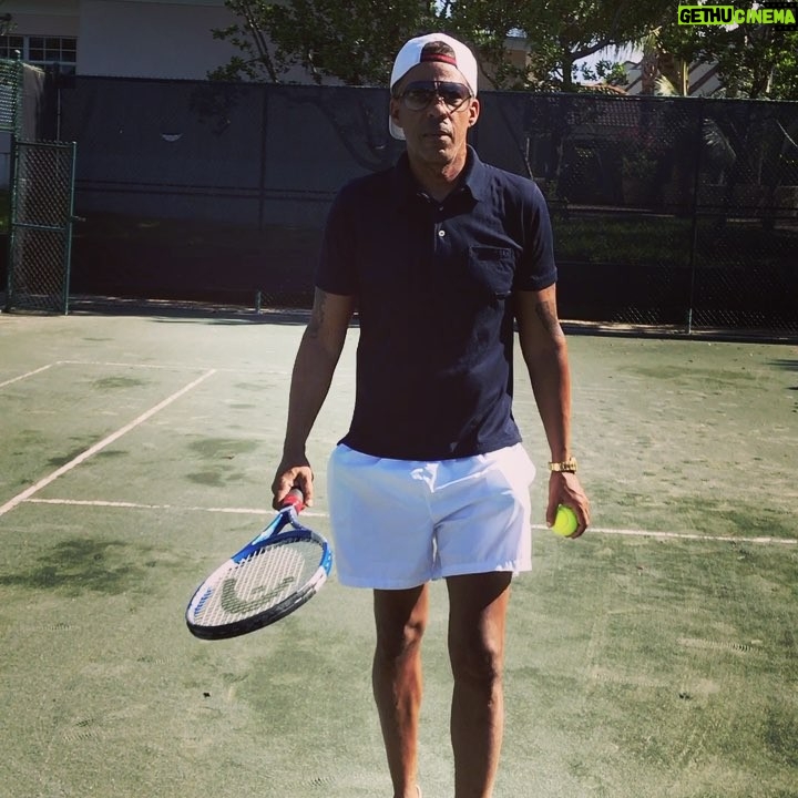 Ellen Pompeo Instagram - My tennis instructor is NO fun..but Hot. #whowearsguccitoplaytennis? #hellprobablymakemedeletethis