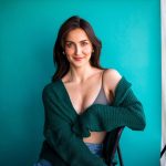 Elli AvrRam Instagram - I’ll be your Oldest Teenager Forever❤️🎶🥤 Photographed by @bharat_rawail . Styled by @bombaebyaisha H&M by @taskeen_c #elliavrram #yourstruly Mumbai, Maharashtra
