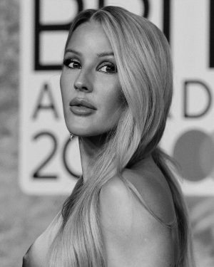 Ellie Goulding Instagram - So grateful! For the chance to sing, create music and make a living from it, to collaborate with artists and producers I love, for my incredible fans, for my crew, my beautiful son… all I want to do is make him proud. I will never take this life for granted. Some people will want to kill your dream and hope you stay in the shadows. They don’t want you to succeed. That’s when you have to go out and radiate the most … I was so happy to wear this custom @albertaferretti ❤️‍🔥 Thank you for an epic evening @brits 
Styled by @kyledevolle 
Hair @anastasiastylianou 
Make up @monaleannemakeup 
My dream team @emma_rosen @aimee_lou_j @cassandragracey 
@messika @jimmychoo