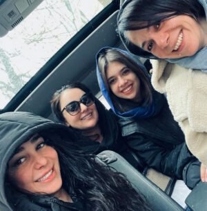 Elnaz Habibi Instagram - دوست دارم میترا بمونی برام همیشه♥️
@mitraebrahimi