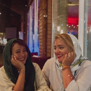 Elnaz Habibi Instagram - عزیز من
مهربون من
توی این دنیا داشتن تو نعمته
تولدت مبارک رفیق من🎂❤️
@nargesmohammadi_narges