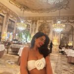 Emeraude Toubia Instagram - Beautiful dinner with @lancomeofficial team! 🤍🌹 Le Meurice