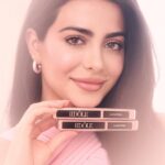 Emeraude Toubia Instagram - 💗 Instant lash lift with @lancomeofficial Lash Idôle Mascara 💗 •Available in both washable and new waterproof formulas. •Gel formula leaves lashes feathery soft for up to 24HRS of wear. @lancomeofficial #LancomePartner • • • 📷: @kelsey_hale