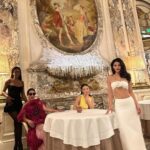 Emeraude Toubia Instagram - Beautiful dinner with @lancomeofficial team! 🤍🌹 Le Meurice