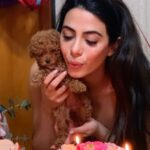 Emeraude Toubia Instagram - To my forever favorite view My favorite morning kisses My unconditional Happy birthday @hellogoldiee 💕✨