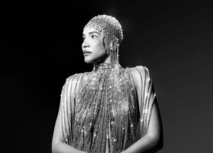 Emmy Raver-Lampman Instagram - 🧊II ICE. ICE. BABY. II🧊
⠀
Photo: @mattbarnesphoto 
Styling: @marcandrewsmith 
MakeUp: @summerogrady 
Hair: @iamaraxilindsey