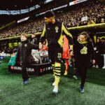 Emre Can Instagram - Glad to be back on the pitch. What a comeback from the team today 🦾⚫️🟡 #weCan SIGNAL IDUNA PARK