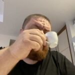 Emre Mutlu Instagram - 2 gram kabuk tarçınla Beslenme uzmanına dönüşen model.