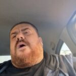 Emre Mutlu Instagram - Cuma trafiğinden bir tık erken yırtıp milleti esir alan model!