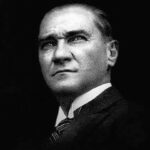 Emre Mutlu Instagram - Cumhuriyetimizin kurucusu, başkomutan, büyük lider ve devlet adamı Mustafa Kemal ATATÜRK’ü sevgi, saygı, minnet ve özlemle Anıyoruz, yolundan son nefesimize kadar şaşmayacağız! #10kasım
