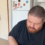 Emre Mutlu Instagram - İş görülsün diye Garsona git gide daha samimi seslenmek.