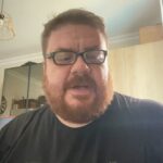 Emre Mutlu Instagram - arkadaş gazıyla ilk kez fal baktırıp 200 lira çarptıran 3,5 IQ sahibi model.