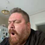 Emre Mutlu Instagram - Uyanır uyanmaz bastıran boş muhabbet
