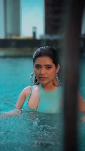 Ena Saha Instagram - Pretty to look at, but hard to catch 🦋

#enasaha #photooftheday #photoshoot #actress #brown #dress #trending #statement #tollywood #tollywoodonline #outfitoftheday #actorslife #home #sunset #light #explorepage #explore #t2puparazzi