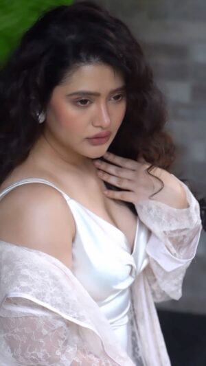 Ena Saha Instagram - In love with my aura.

#enasaha #photooftheday #photoshoot #actress #white #dress #trending #statement #tollywood #tollywoodonline #outfitoftheday #actorslife #home #sunset #light #explorepage #explore #nationalpuppyday #t2puparazzi