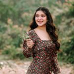 Ena Saha Instagram – Happy galentines day to all my girlies out there…..

Photo:- @abhinaskarphotography 
Video:- @argha_giri 
Creative Designer:- @_rimi24_ 
Hairstylist:- @debashree_nandy 

#enasaha #photooftheday #photoshoot #actress #brown #dress #trending #statement #tollywood #tollywoodonline #outfitoftheday #actorslife #home #sunset #light #explorepage #explore #t2puparazzi