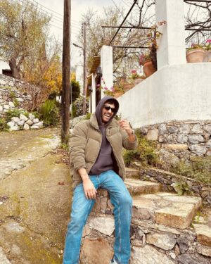 Engin Akyürek Instagram - Bol gülüşlü yıllar😊