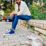 Engin Akyürek Instagram - Arkadaşlarla takılıyoruz🙃