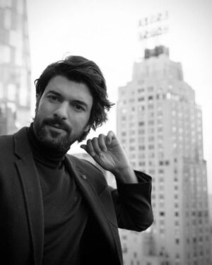 Engin Akyürek Instagram - #tbt 2015 EMMY... vay be 6 yıl olmuş...