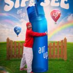 Enzo Knol Instagram - Win 1 van de 20 kaarten voor een Q&A + meet & greet met mij in de air up pop-up store!! 💦🎟️ Wat je moet doen om te winnen: Houd @airupnl op Instagram in de gaten, zij doen aanstaande donderdag een quiz waar je tickets kan winnen! Elke winnaar mag een +1 meenemen 🥳. De datum van de Q&A en meet en greet is: woensdag 13 maart om 19.00. Bij de air up pop-up store: Koningsplein 5, Amsterdam. #ad