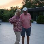 Enzo Knol Instagram - Deze foto’s & filmpjes laten zien hoe close ik ben met mijn opa & oma. En met hoeveel plezier ik van kleins af aan tot nu mijn 30e langs ben gegaan. En ook zeker zal blijven doen. Alleen dan zonder opa. En dat doet zoveel pijn. Want het is ook zo snel gegaan. Gelukkig nog de kans gekregen om je meerdere keren te zien en mooie gesprekken te voeren, en zelfs nog te kunnen lachen. Zonder opa was er geen Enzo Knol, zonder opa was ik al lang verloren. Jij bent er altijd voor mij geweest en ik heb geprobeerd om zoveel mogelijk liefde terug te geven. Wat hebben we veel moois meegemaakt de afgelopen jaren. Ik hield je altijd op de hoogte van wat ik aan het doen was. En dan kreeg ik vaak als reactie terug dat je zo trots op me was en dat jij je verheugde om mij weer te zien in het mooie Assen. Samen met Myron natuurlijk. En daar verheugde wij ons ook op. Opa, je zal enorm gemist worden, door familie, vrienden, en ook zeker alle fans die gek op jou zijn geworden door alle YouTube jaren heen. Rust zacht ❤️