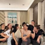 Enzy Storia Instagram - Kadang rezeki itu bukan cuma materi tapi juga sahabat yang akhirnya menjadi keluarga. Jadi next liburan kemana kita?🫣😌 *Hehe sekarang NZ udah ngga jadi nyamuk lagi biasanya sendirian :) *