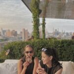 Enzy Storia Instagram - Kayanya baru minggu lalu ketemu sekarang udah ldr lagi aja 🥲