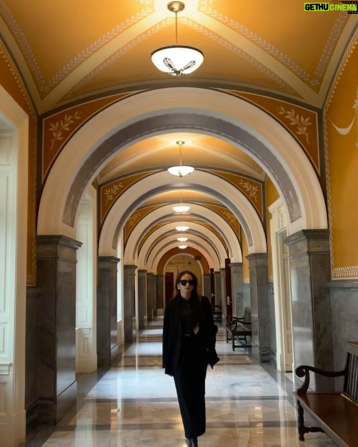 Enzy Storia Instagram - A day of library fun! Terima kasih nak cantik udah mampirin aku ke DC, love you @febbyrastanty! See you soon! ♥️ Library of Congress