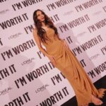 Enzy Storia Instagram - Honored to be part of this 🤍 Dress : @julianto.official Accessories: @tuloladesigns Make up : @bubahalfian Styled by @yoland_handoko #LEDEFILELOREAL #WALKYOURWORTH #LOREALPFW #LOREALPFWID Paris, France