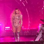 Enzy Storia Instagram - HBD QWEEEEEN 👑 @beyonce! Sebuah cita cita nonton mamah yonce dari dulu dan tahun ini terjadiiiiiiiiiiiii ❤️‍🔥🥹 Las Vegas, Nevada
