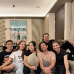 Enzy Storia Instagram - Kadang rezeki itu bukan cuma materi tapi juga sahabat yang akhirnya menjadi keluarga. Jadi next liburan kemana kita?🫣😌 *Hehe sekarang NZ udah ngga jadi nyamuk lagi biasanya sendirian :) *