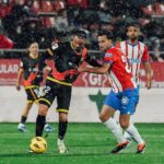 Eric García Instagram - Tornem al camí de la victòria! Gràcies a tots els que heu vingut malgrat la pluja! Som-hi Girona! ❤️🤍 Estadi Montilivi Girona FC
