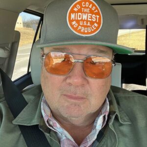 Eric Stonestreet Instagram - Yes. Today is my 51st birthday. And yes, this is a place where you can wish me a happy birthday if you’d like, but more than that, I’d like you to give me a gift. So please look at the person below your comment or above your comment. Click on their page and if it’s public, say something nice to them. Or just say something nice to them in the comments.
People always ask; what is it like to be on tv or ‘famous?’ Well, it consists of a lot of conversations with strangers and 99% of those conversations are typically someone saying something nice to me and thanking me for something.  So for my birthday I’d like each of you make each other feel a little famous and more special than you already are by saying something nice to each other. And please don’t be the 1% that says something rude or awkward. ❤️❤️