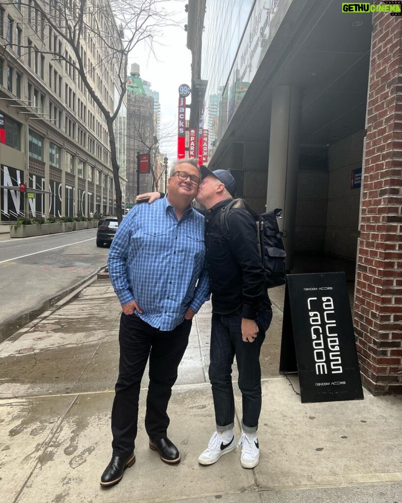 Eric Stonestreet Instagram - A meet cute two years in the making. Missed this guy a lot. Love you @jessetyler #nyc