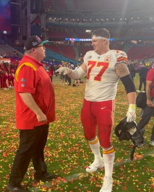 Eric Stonestreet Instagram - A montage if you will of some happy embraces. Not only are these guys champions, they are great guys and it starts at the top with the Hunt family. I’ve never loved a team or a sport more and to have this window of success right now with coach and Patrick and this team makes this 51 year old feel like an 8 year old on a never ending Christmas Eve! Congratulations to all the people that truly put in all the hard work to give us this amazing life experience and to their families that support them! #chiefskingdom